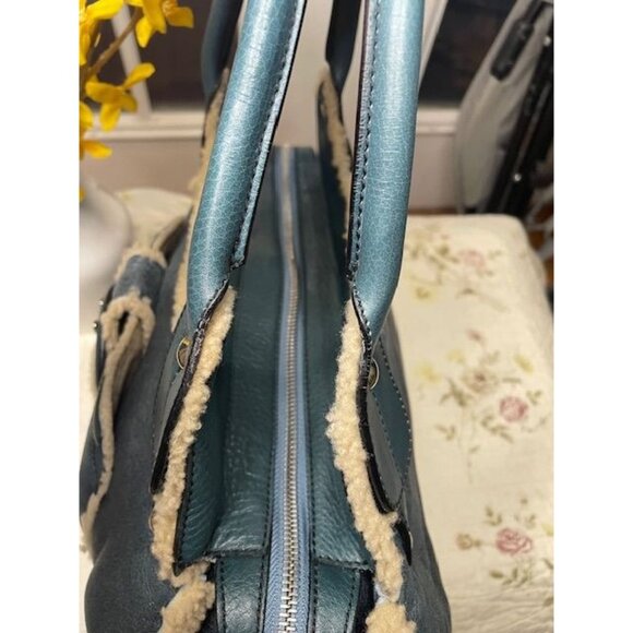 Ferragamo Frosted Luxe – Shearling Chic Shoulder Bag in Leather Elegance - Picture 14 of 16